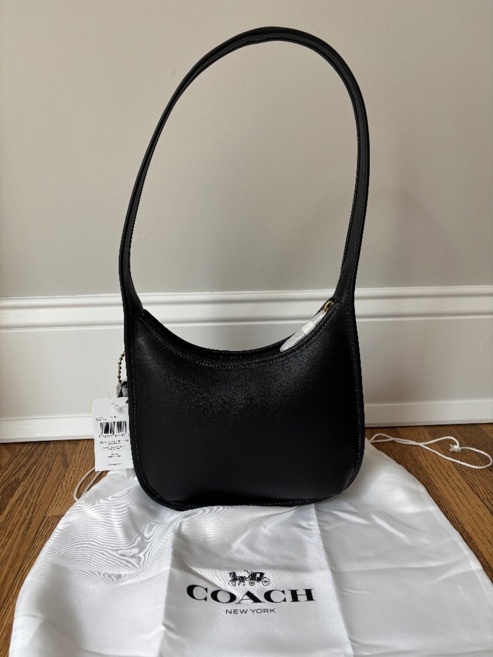 NWT Coach Curve Zip Purse Bag Black